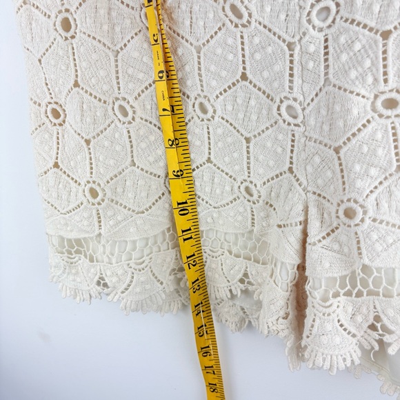 Anthropologie Dolce Vita Mid Rise Boho Ivory Crochet Lace Shorts Size 14 Festive - Picture 7 of 10